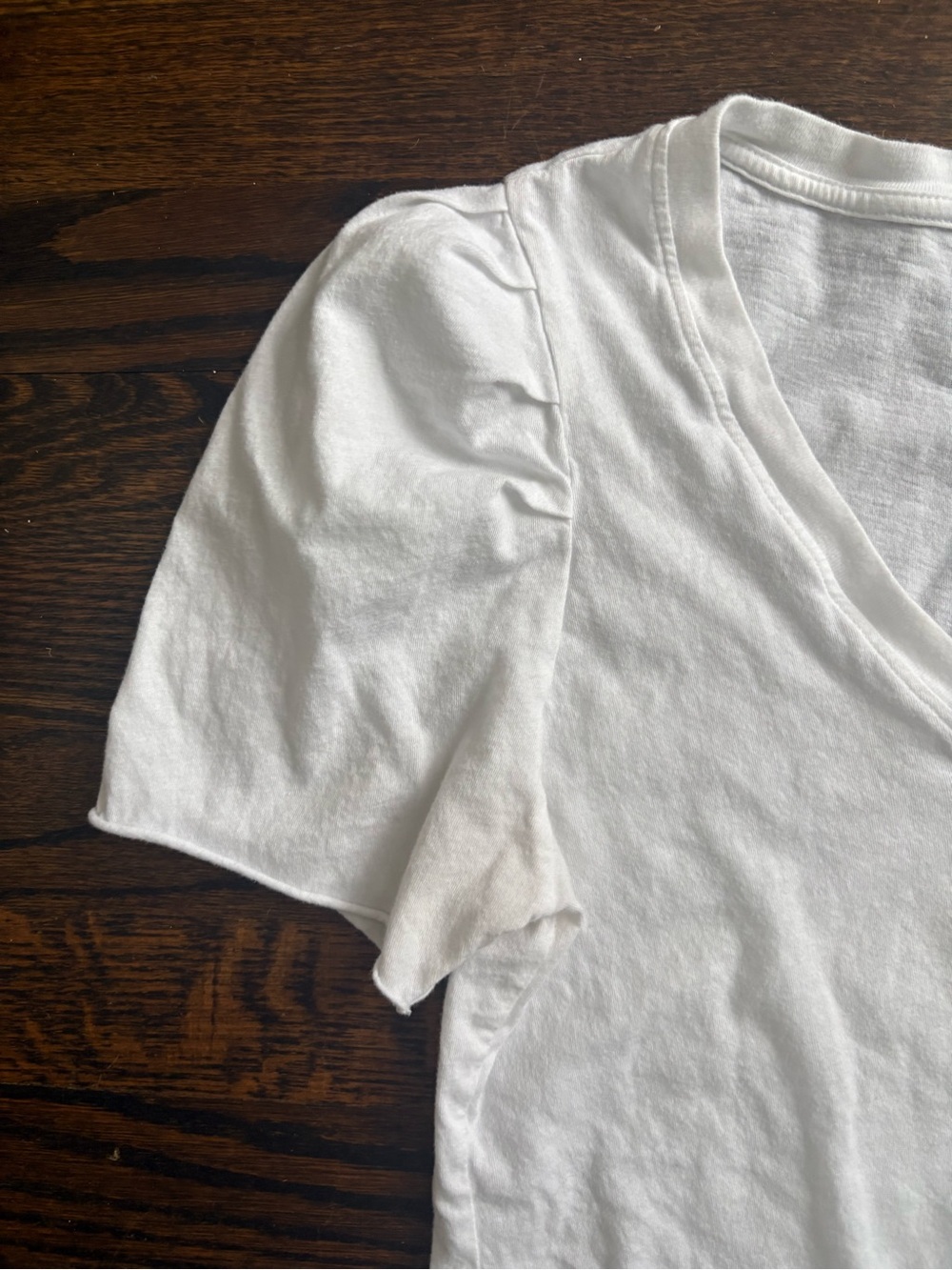 sundays White V-Neck Puff Short Sleeve Tee - Picture 3 of 6